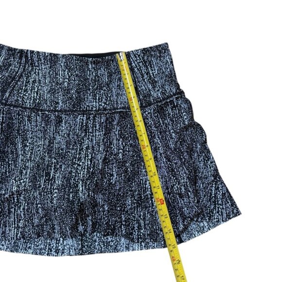 Lululemon Lost In Pace Skirt Size 8 Tall - Picture 6 of 6